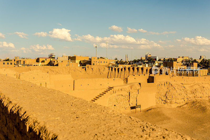 Meybod，Kouhandezh 旧堡垒（纳林城堡）